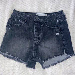 vintage high rise black jean shorts - size 23/00